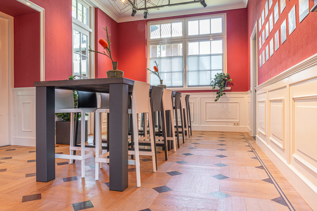 Barkruk FP Collection type Volt bij Aorta Business Intelligence