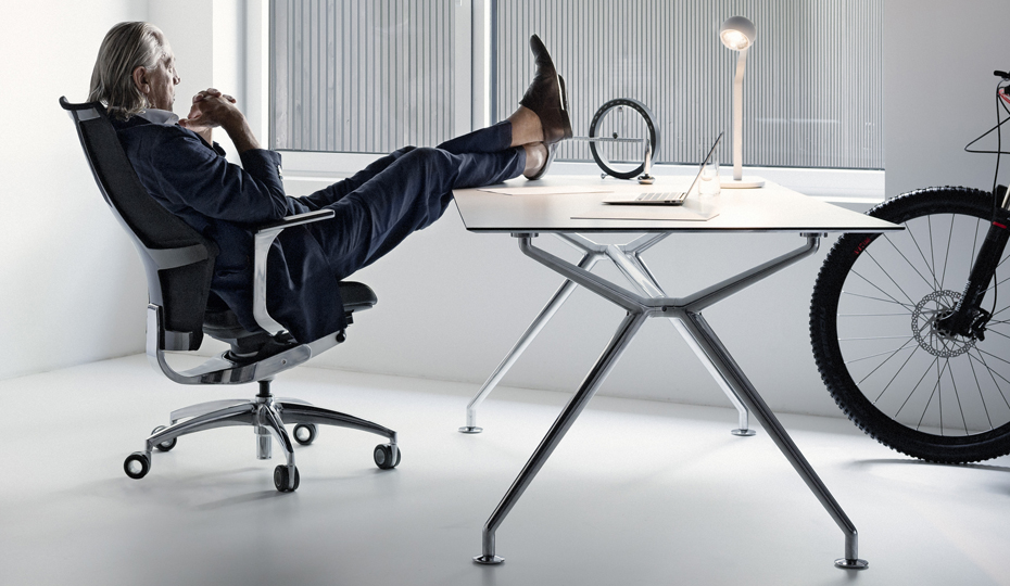 Sfeerfoto directiestoelen 1 staal wit zwart